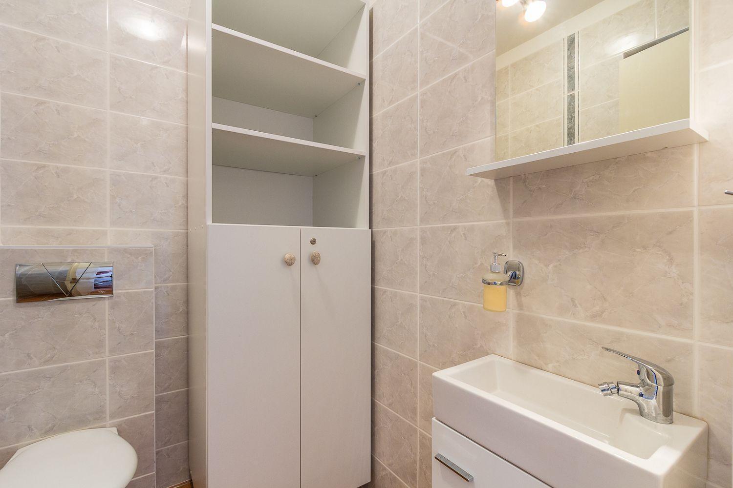 Komfortable Ferienwohnung Mit Balkon Und Meerblick Liznjan Bagian luar foto