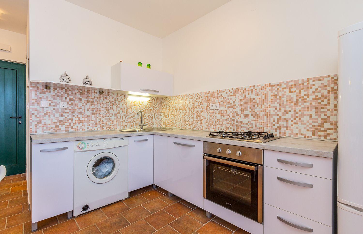 Komfortable Ferienwohnung Mit Balkon Und Meerblick Liznjan Bagian luar foto