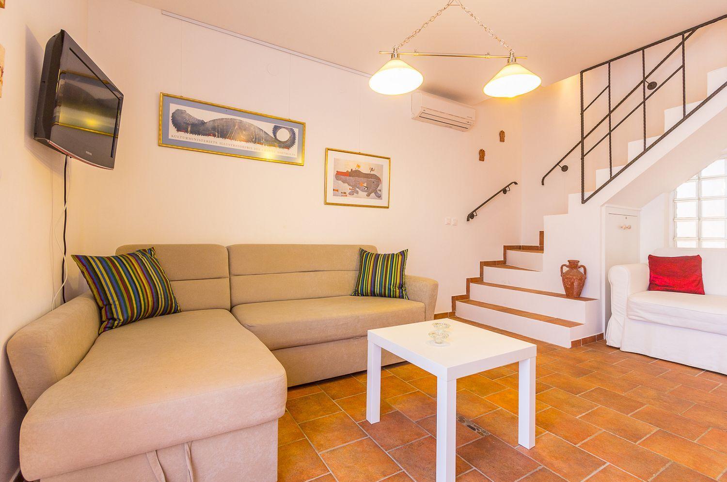 Komfortable Ferienwohnung Mit Balkon Und Meerblick Liznjan Bagian luar foto